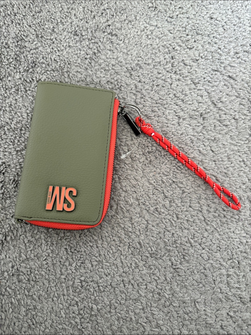 Steve Madden Bryle wallet in olive green